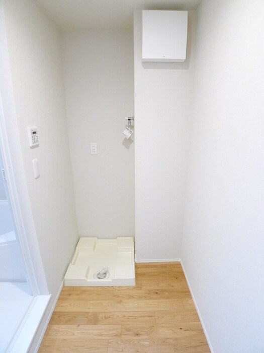 物件内観写真18　(洗濯機置場)