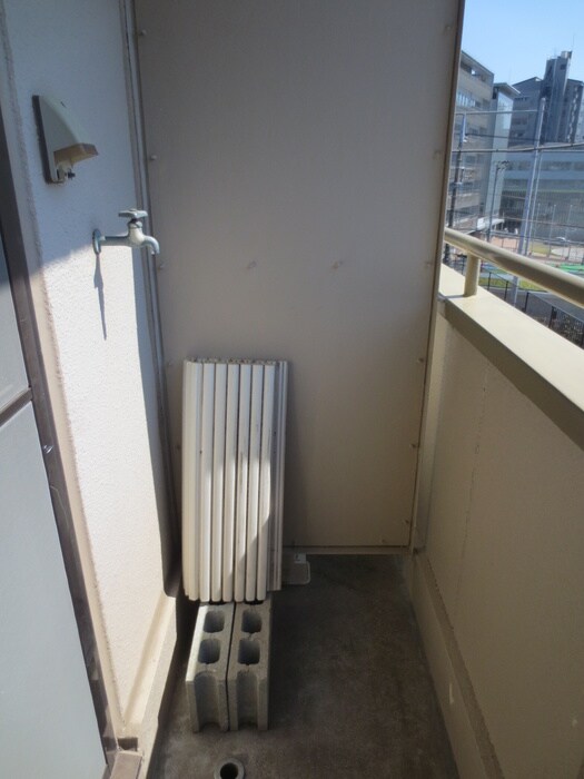 物件内観写真12　(洗濯機置場)