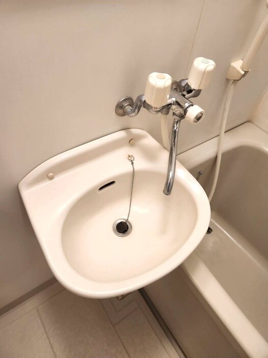 物件内観写真12　(洗面)