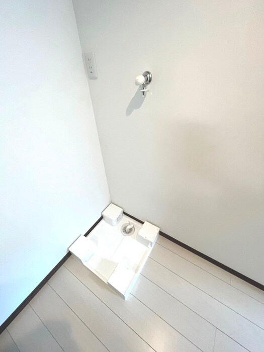 物件内観写真14　(洗濯機置場)