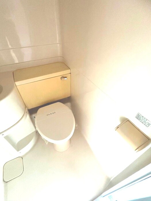 物件内観写真8　(トイレ)