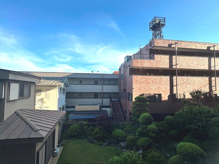 物件内観写真13　(室内からの展望)