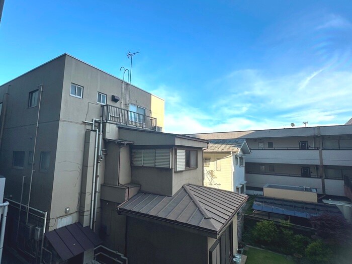 物件内観写真14　(室内からの展望)