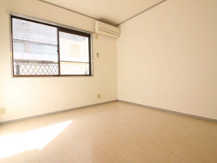 物件内観写真7　(居室)