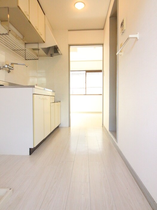 物件内観写真20　(廊下)
