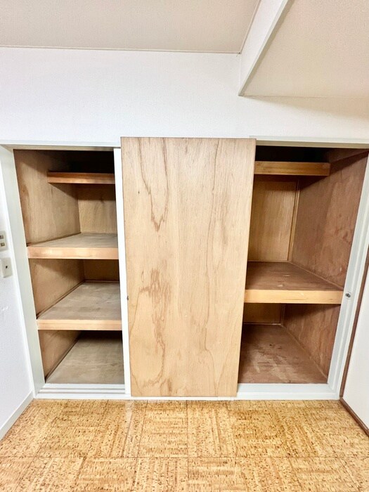 物件内観写真15　(収納)