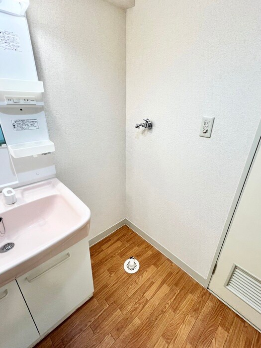 物件内観写真18　(洗濯機置場)