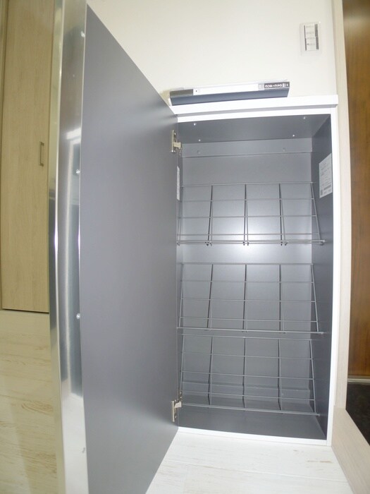 物件内観写真15　(靴箱)