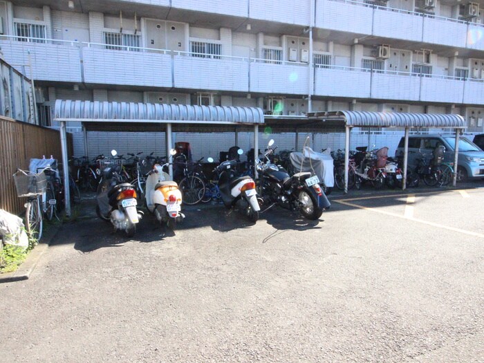 物件外観写真5　(駐輪場)