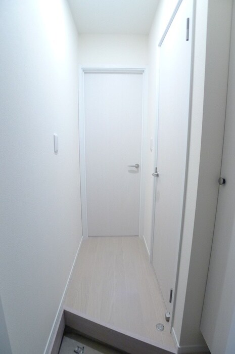 物件内観写真14　(玄関)