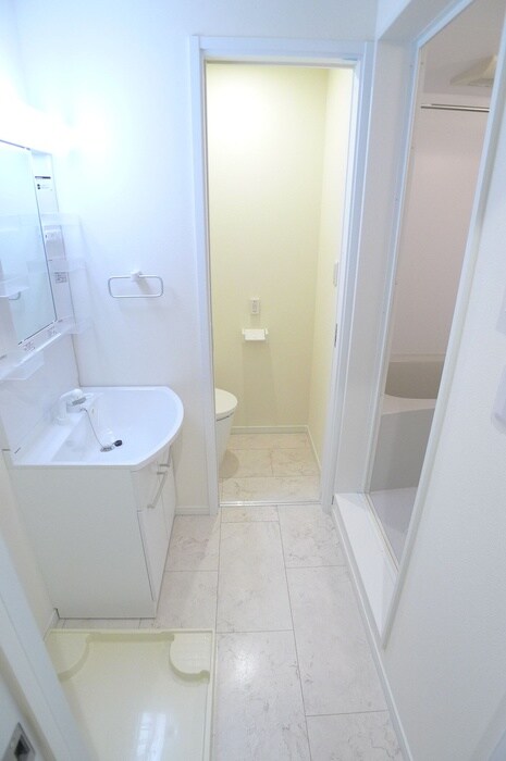 物件内観写真15　(洗濯機置場)