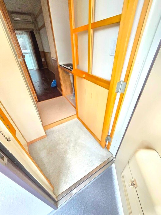 物件内観写真7　(玄関)