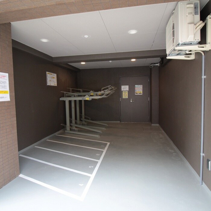 物件外観写真6　(駐輪場)