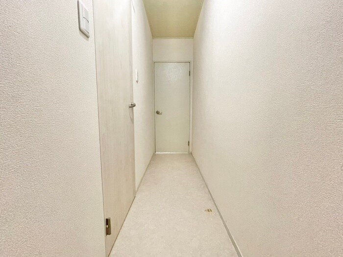 物件内観写真21　(廊下)