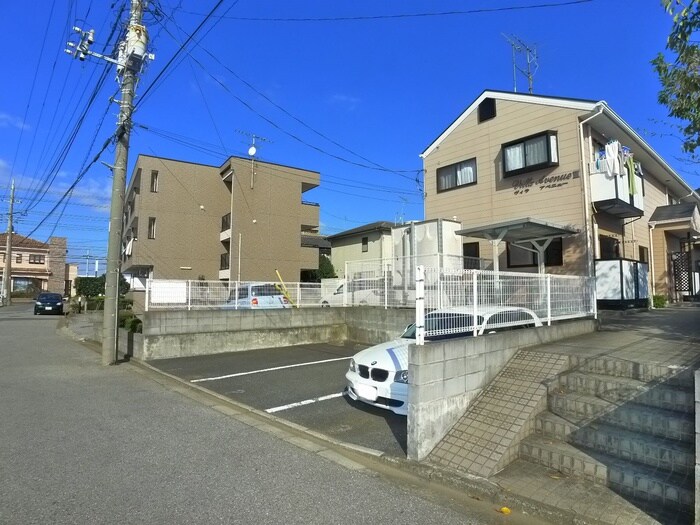 物件外観写真2　(駐車場)