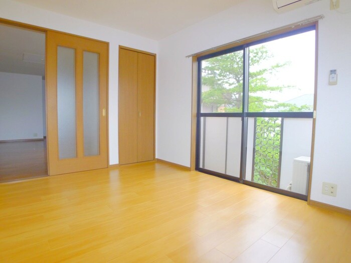 物件内観写真10　(室内からの展望)