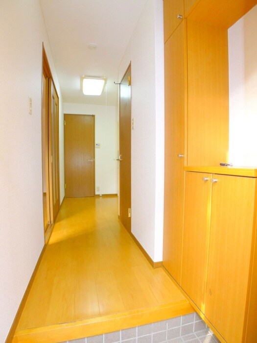 物件内観写真17　(廊下)