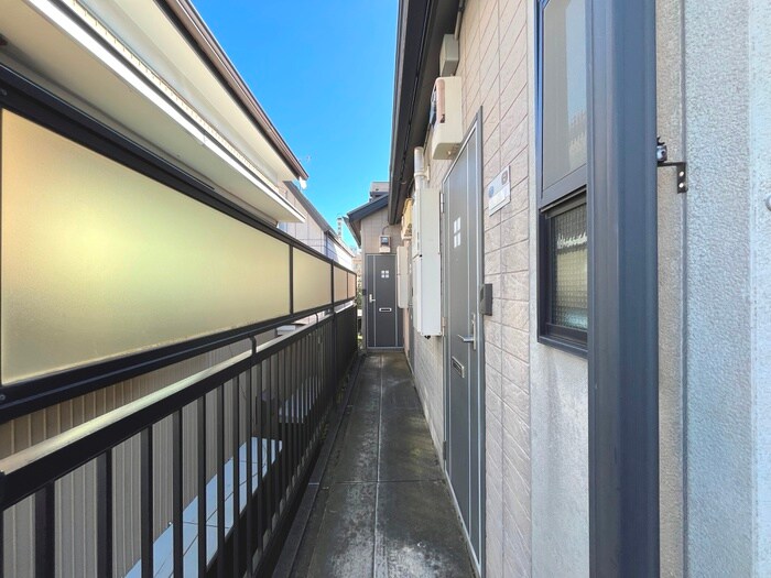 物件外観写真5　(エントランス部分)