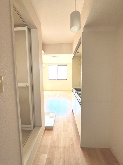 物件内観写真18　(廊下)