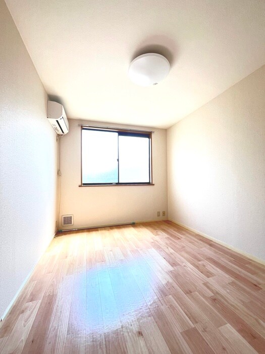 物件内観写真19　(居室)