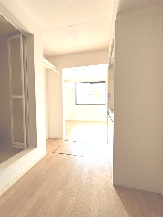 物件内観写真20　(廊下)