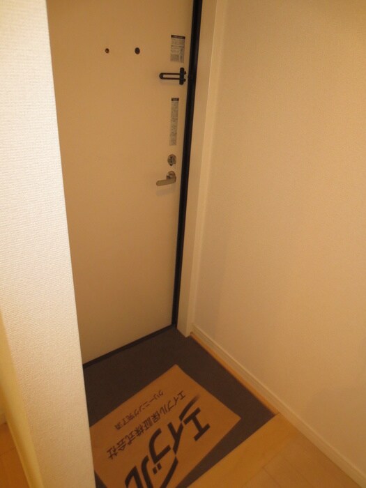 物件内観写真15　(玄関)