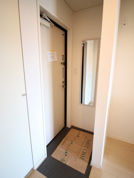 物件内観写真17　(玄関)
