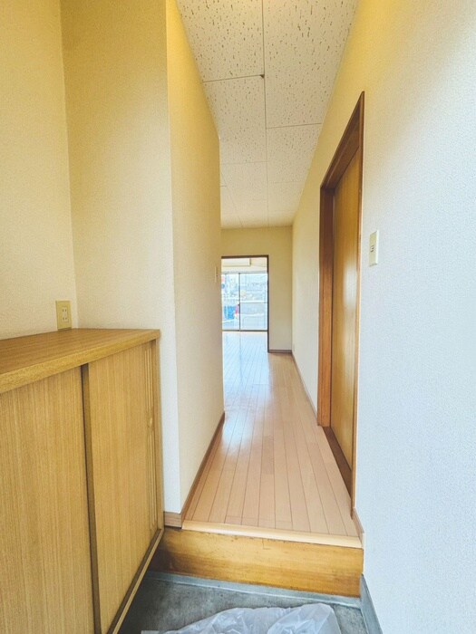 物件内観写真14　(廊下)