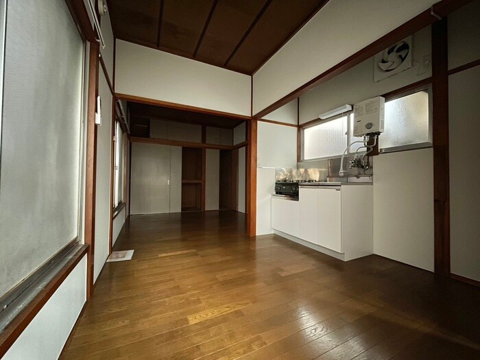 物件内観写真3　(居室)