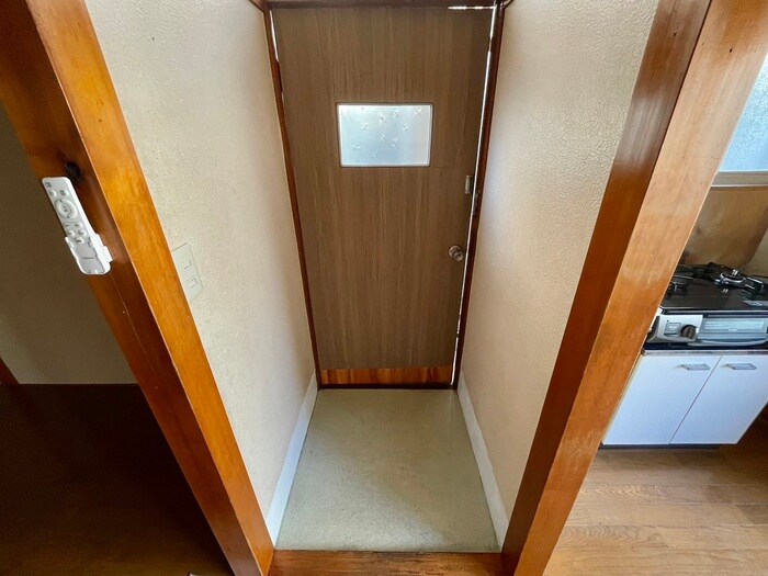 物件内観写真9　(玄関)