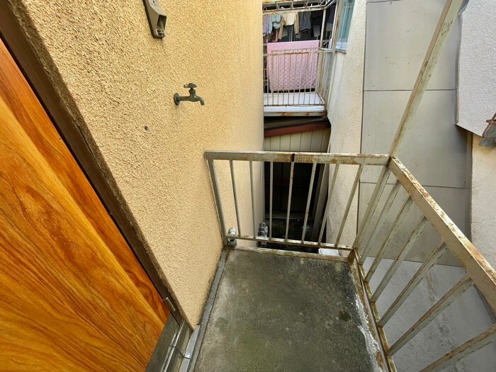 物件内観写真11　(洗濯機置場)