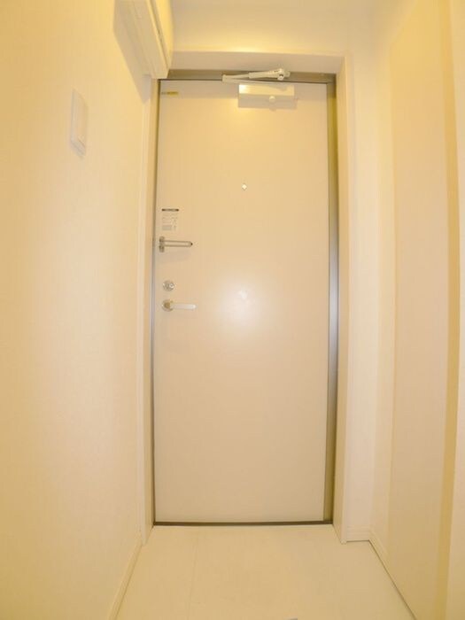 物件内観写真18　(玄関)