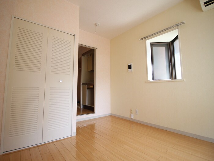 物件内観写真10　(居室)