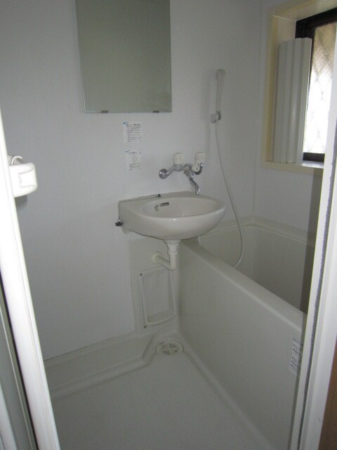 物件内観写真8　(洗面)