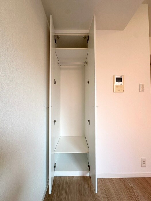 物件内観写真11　(収納)