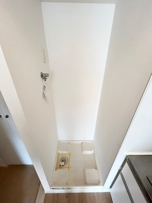 物件内観写真12　(洗濯機置場)