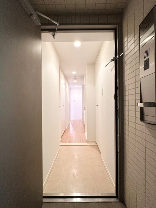 物件内観写真17　(玄関)