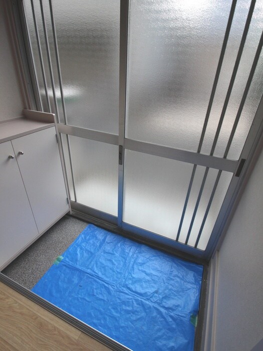 物件内観写真7　(玄関)