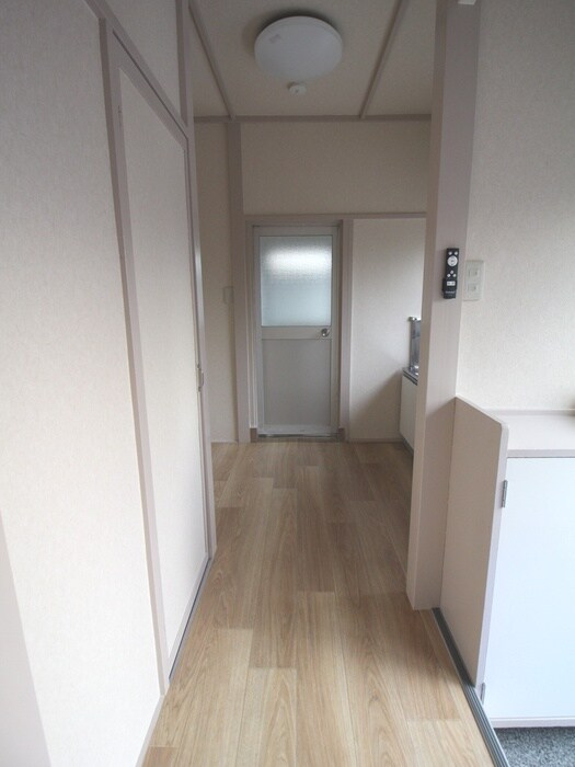 物件内観写真9　(廊下)