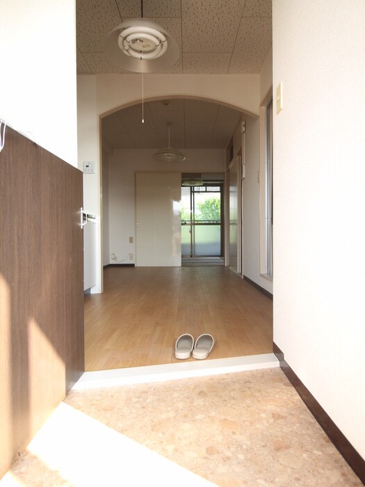 物件内観写真15　(玄関)