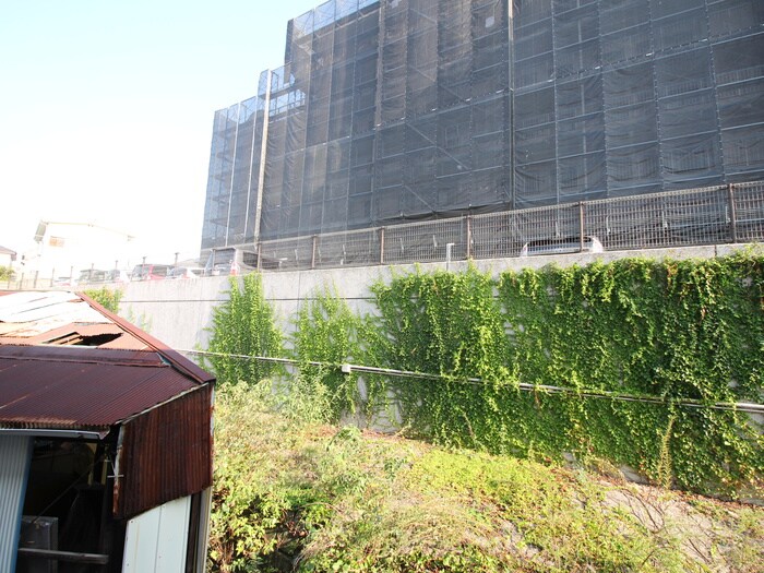 物件内観写真20　(室内からの展望)