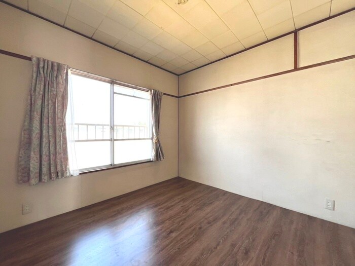 物件内観写真8　(居室)