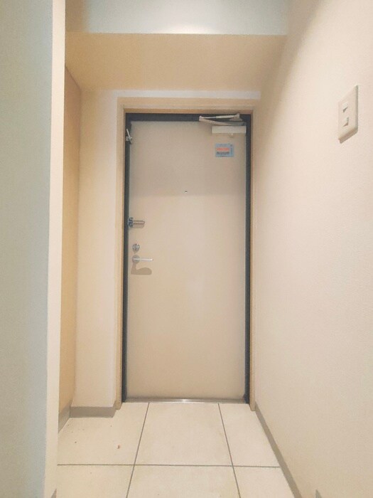 物件内観写真9　(玄関)