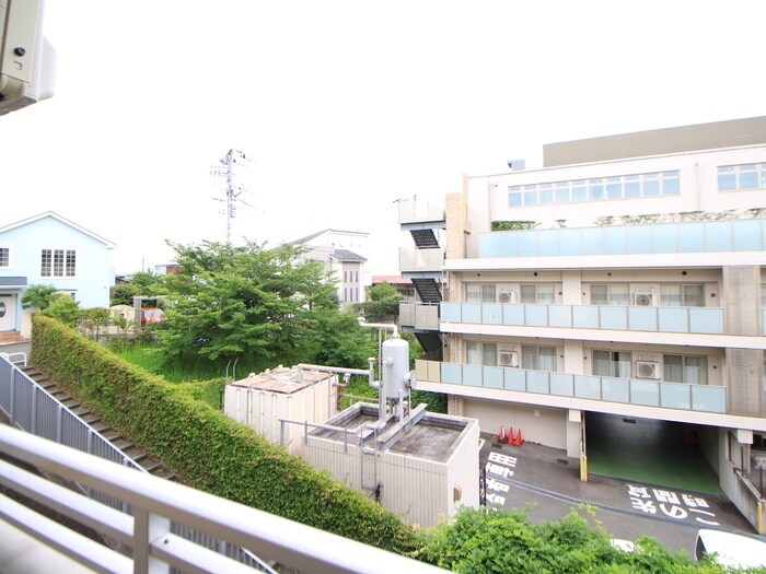 物件内観写真17　(室内からの展望)