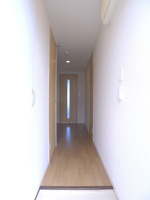 物件内観写真19　(玄関)