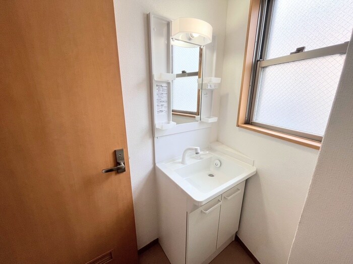 物件内観写真13　(洗面)