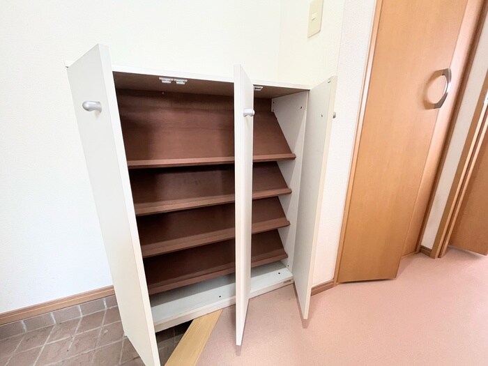 物件内観写真17　(靴箱)