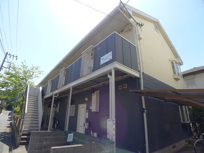 物件外観写真2　(エントランス部分)