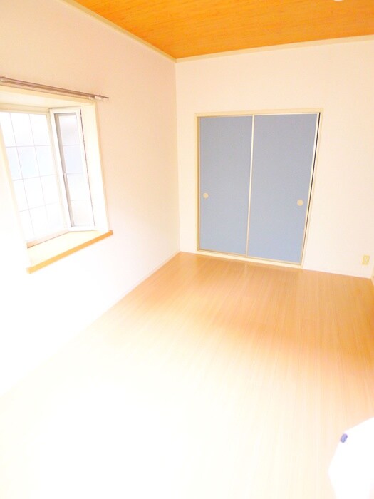 物件内観写真12　(収納)