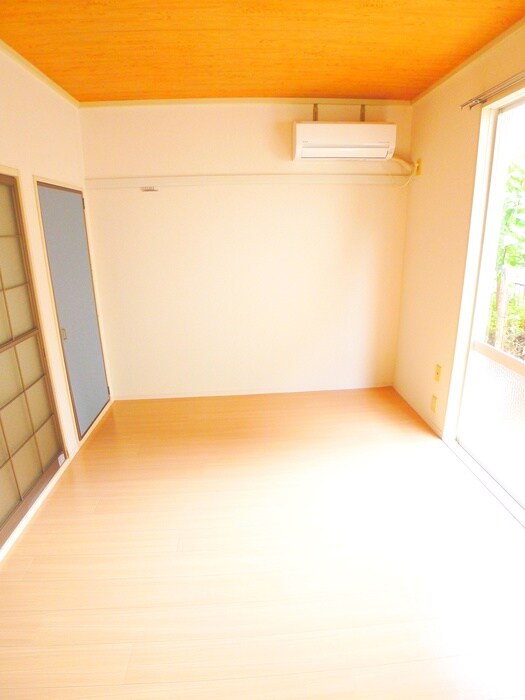 物件内観写真14　(居室)